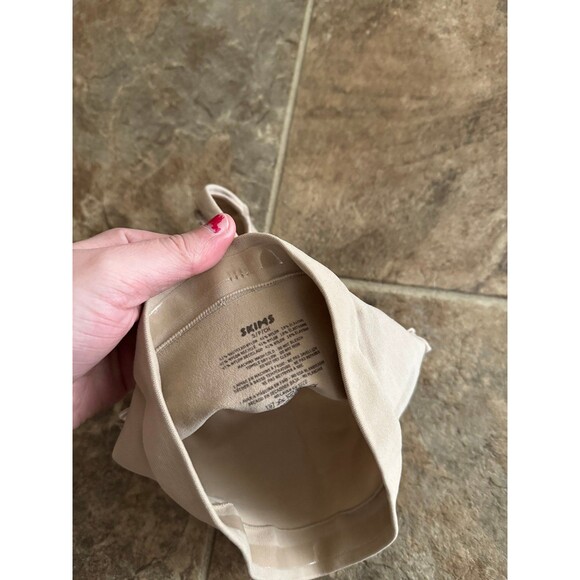 Skims Seamless Sculpt Mid Waist Thong Clay Size Small - Picture 5 of 5